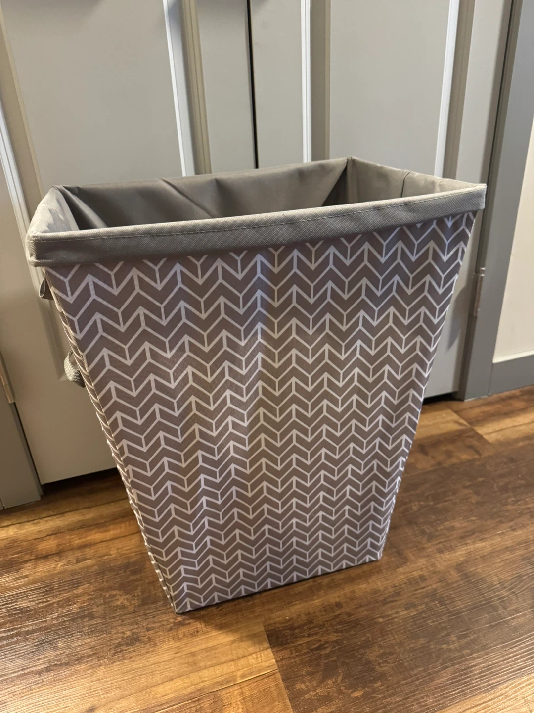 Grey Chevron Laundry Hamper - photo 3