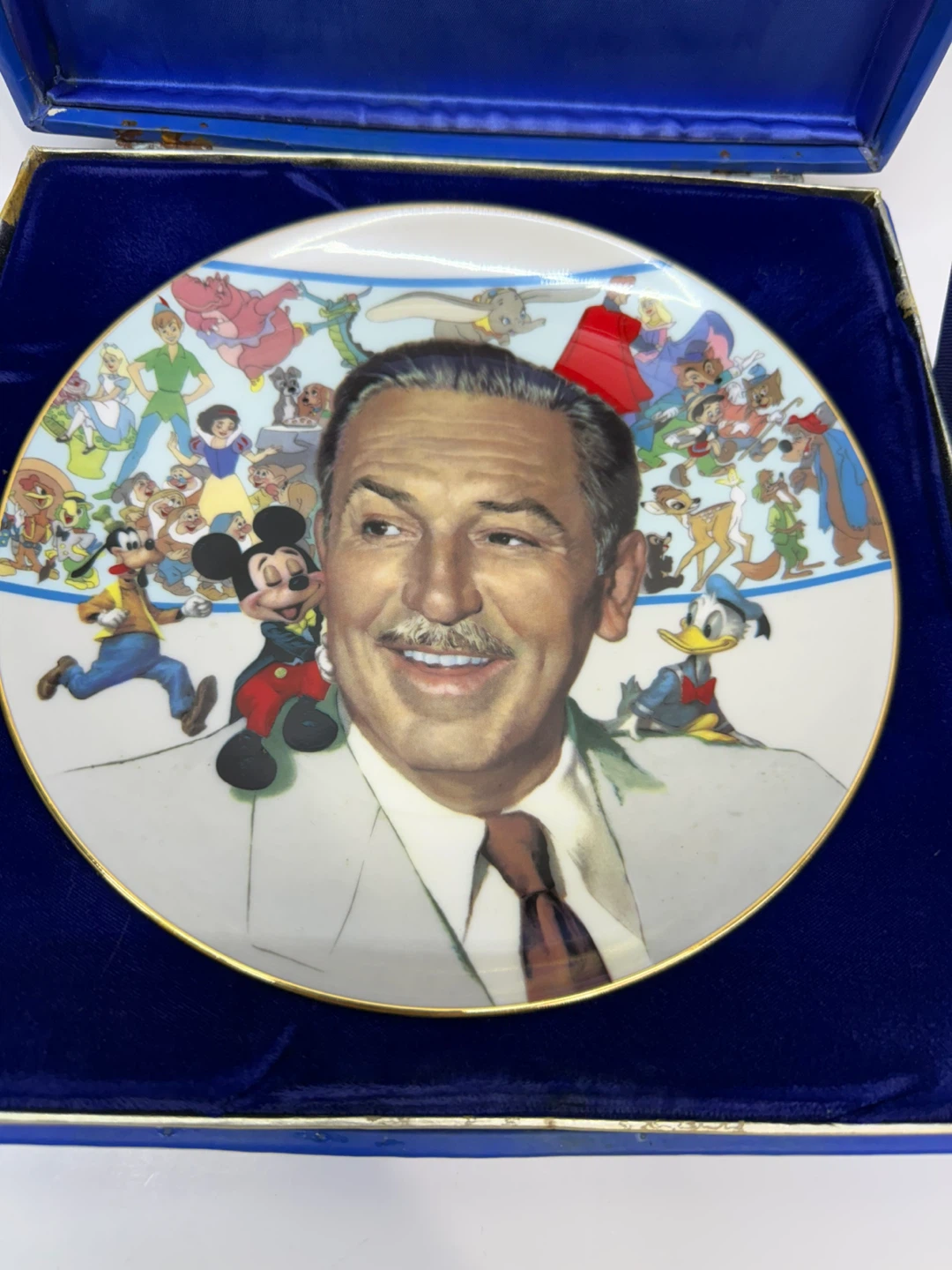 Walt Disney Commemorative 85th Anniversary Plate - photo 2