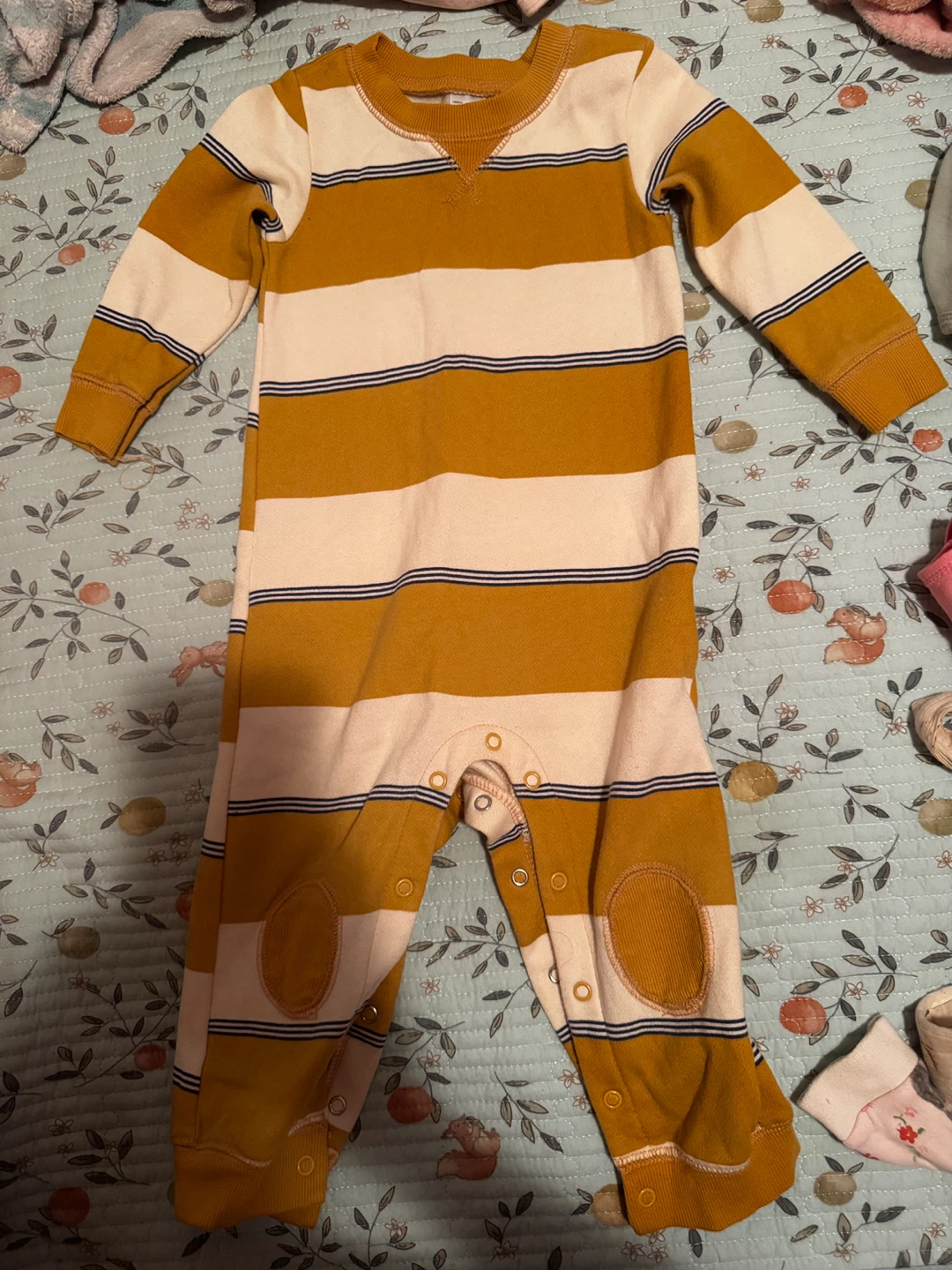 Three Bundle 18m Long Sleeve Bodysuit Outfit
