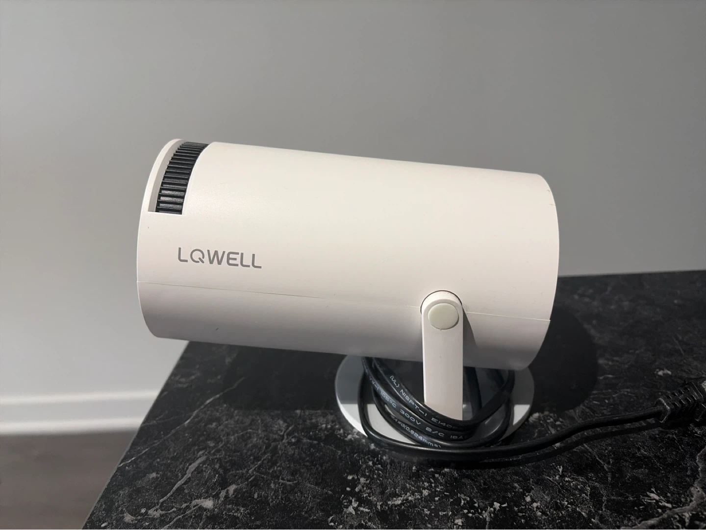 LQWELL White Projector Light