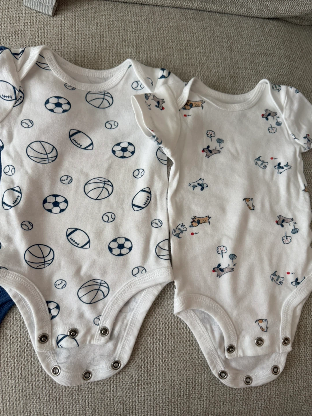 6 Pack Newborn Size 0 Baby Boy Bodysuit Carter’s 6 pack - photo 4