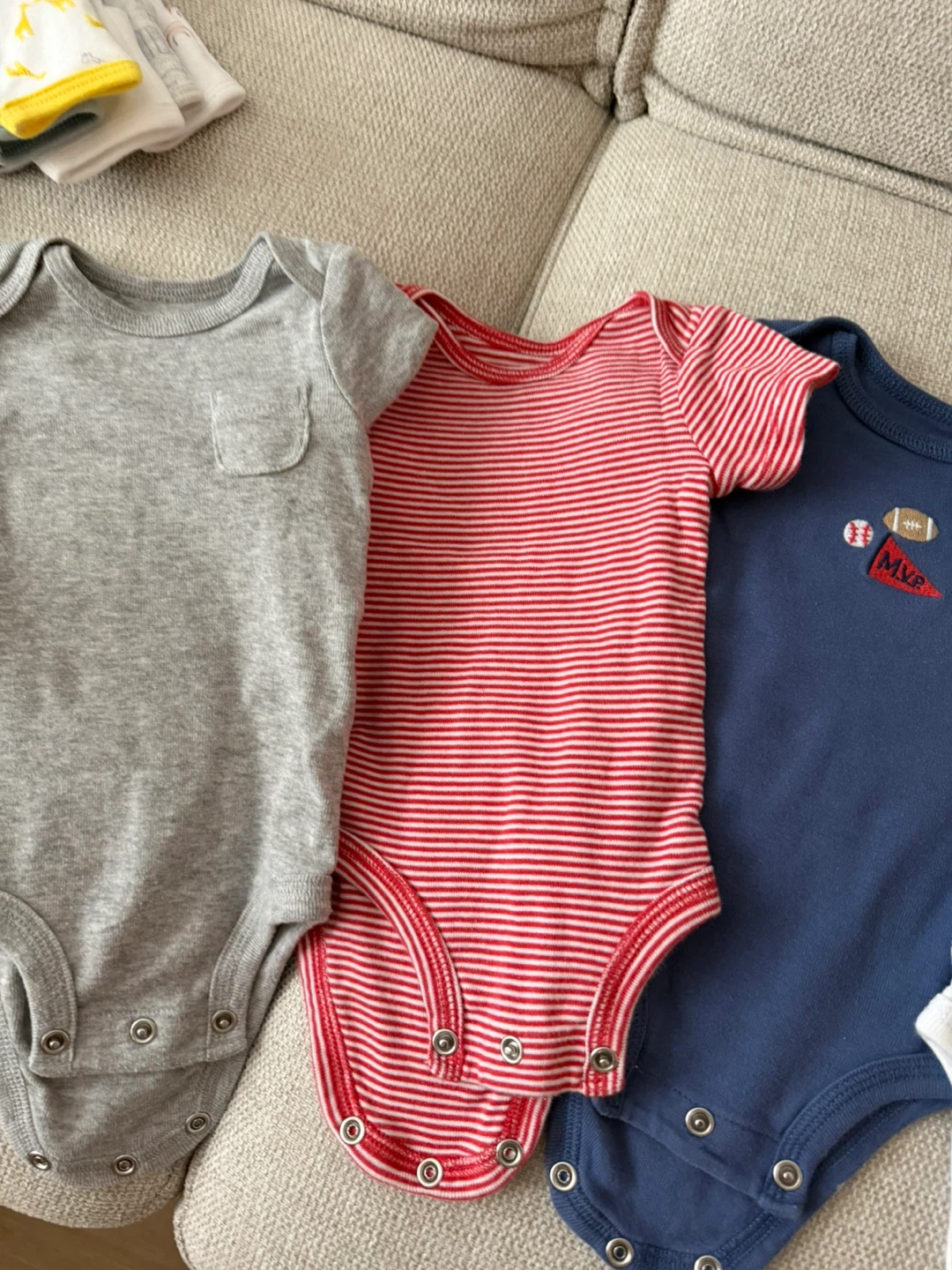 6 Pack Newborn Size 0 Baby Boy Bodysuit Carter’s 6 pack - photo 3