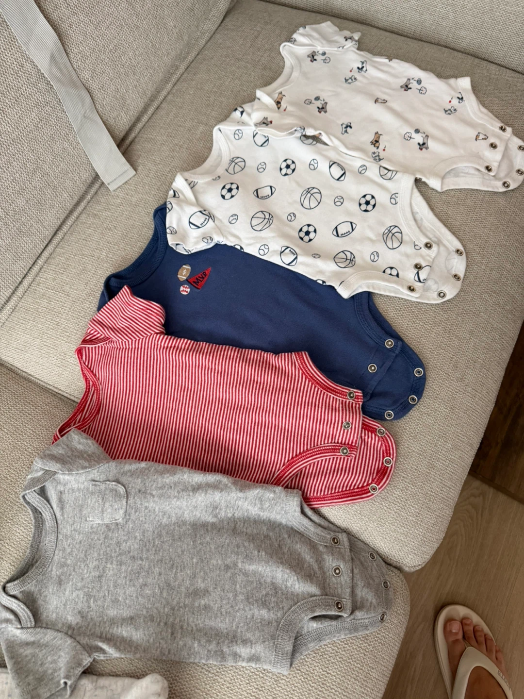 6 Pack Newborn Size 0 Baby Boy Bodysuit Carter’s 6 pack - photo 2