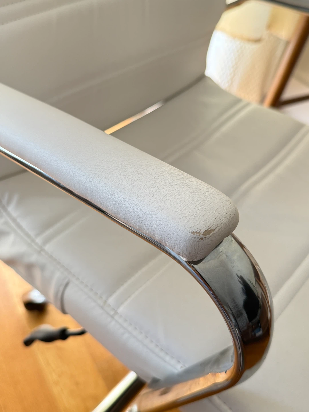 White Office Chair - photo 3