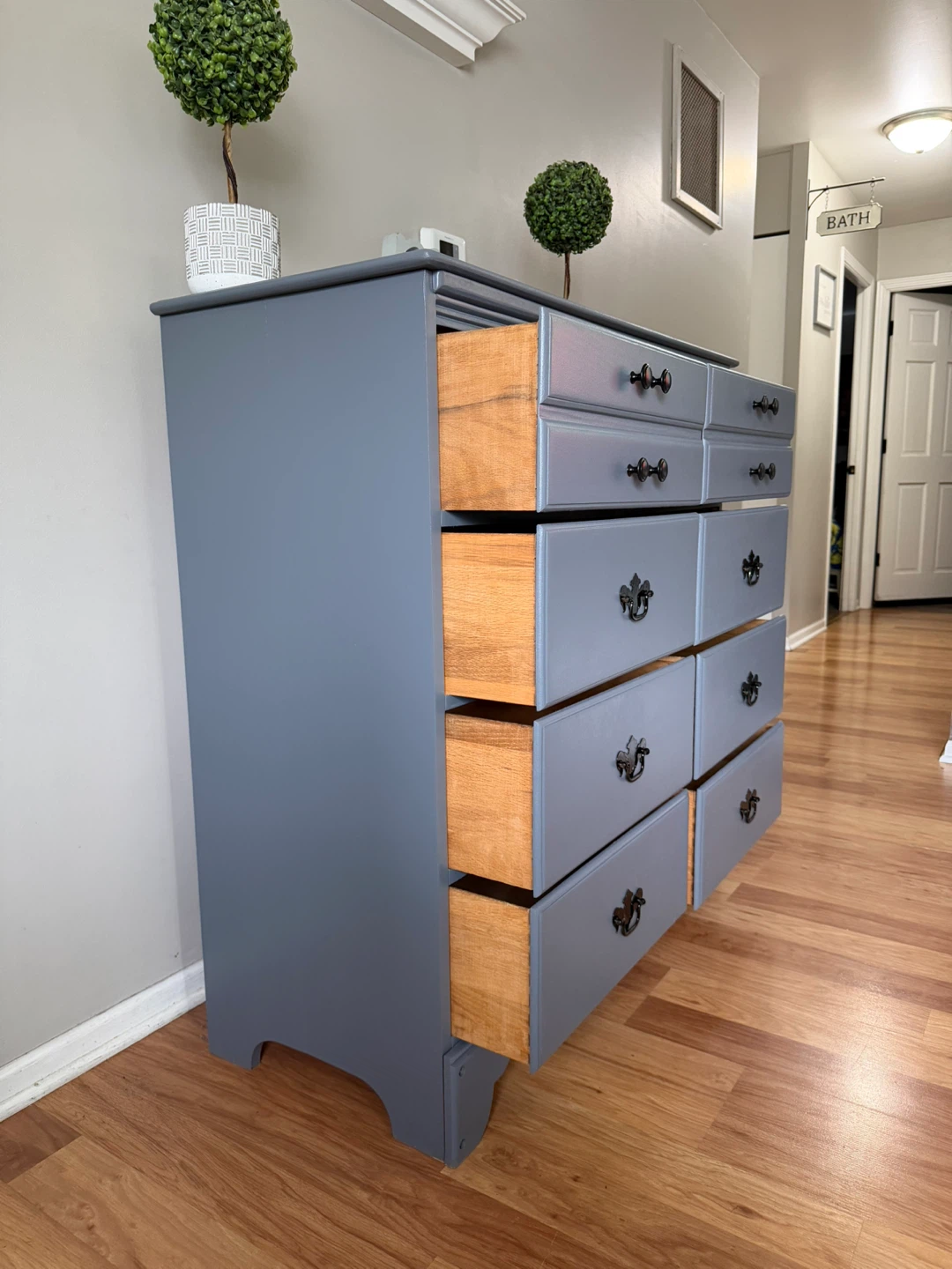 ✨🩶Gorgeous solid chest of drawers🩶✨ - photo 3