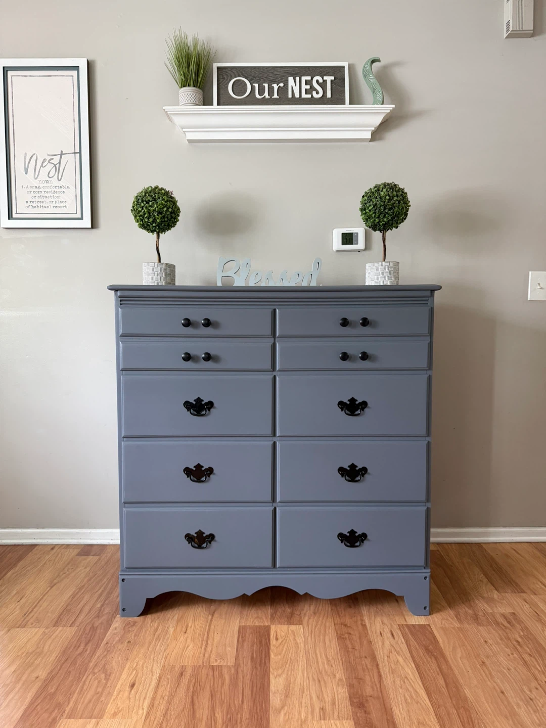 ✨🩶Gorgeous solid chest of drawers🩶✨
