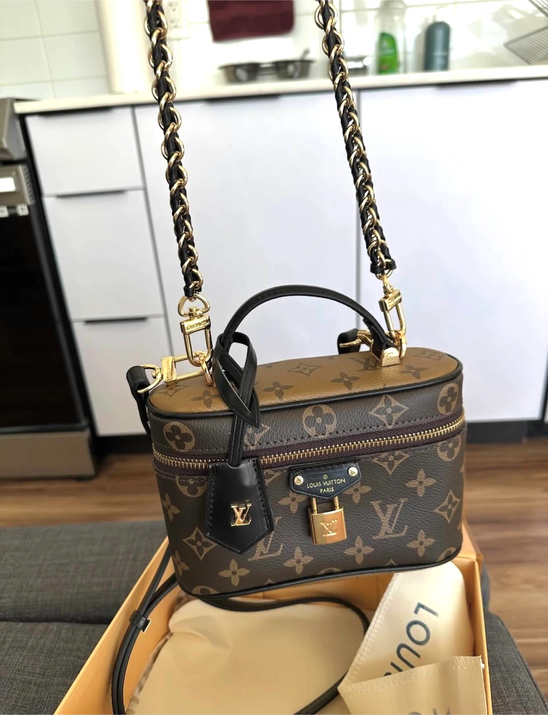 Louis Vuitton designer bag - photo 5