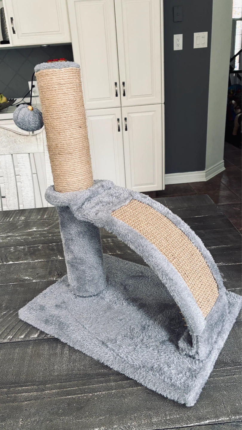 Cat scratching post