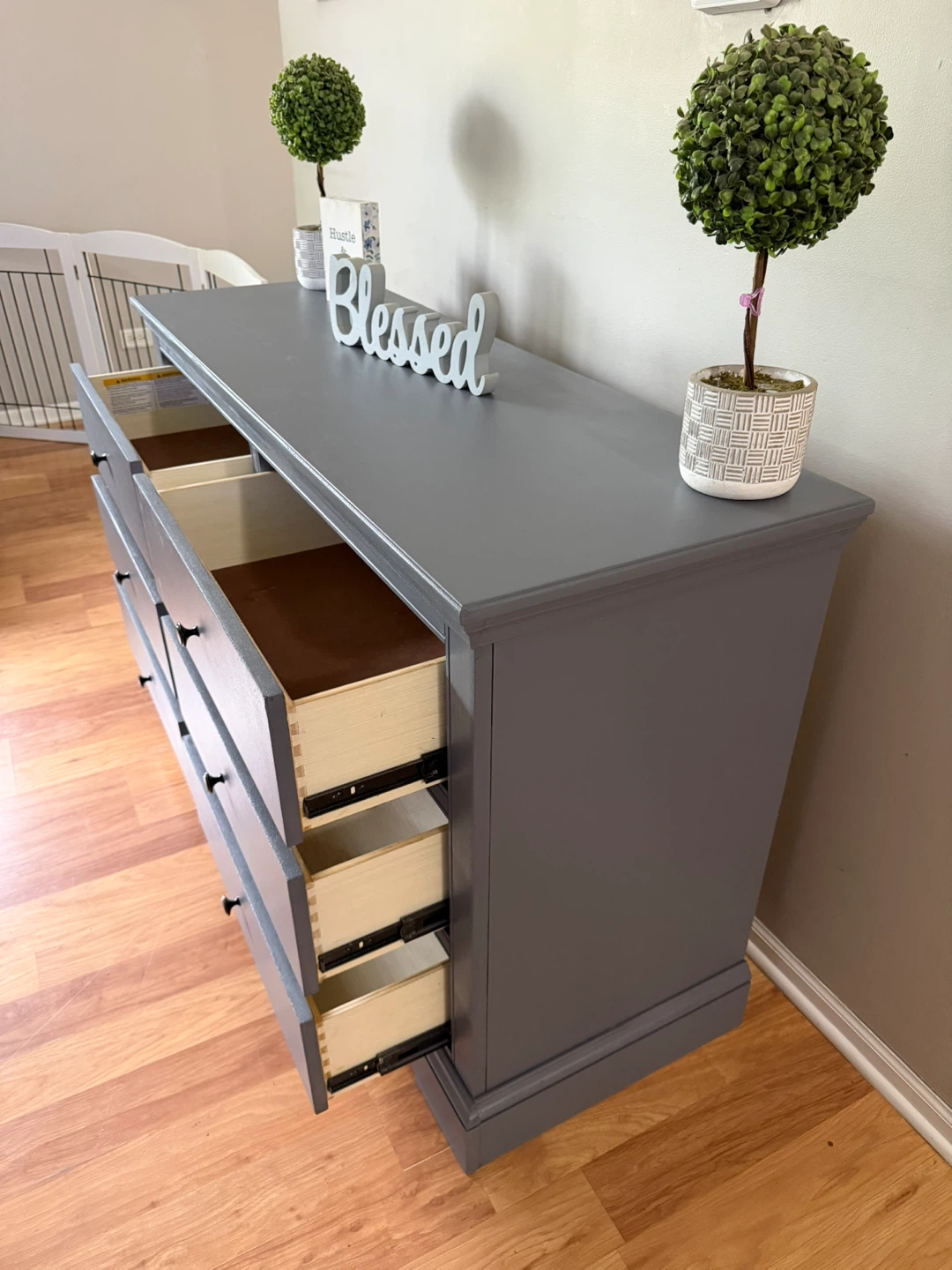 ✨🩶Gorgeous solid dresser🩶✨ - photo 4