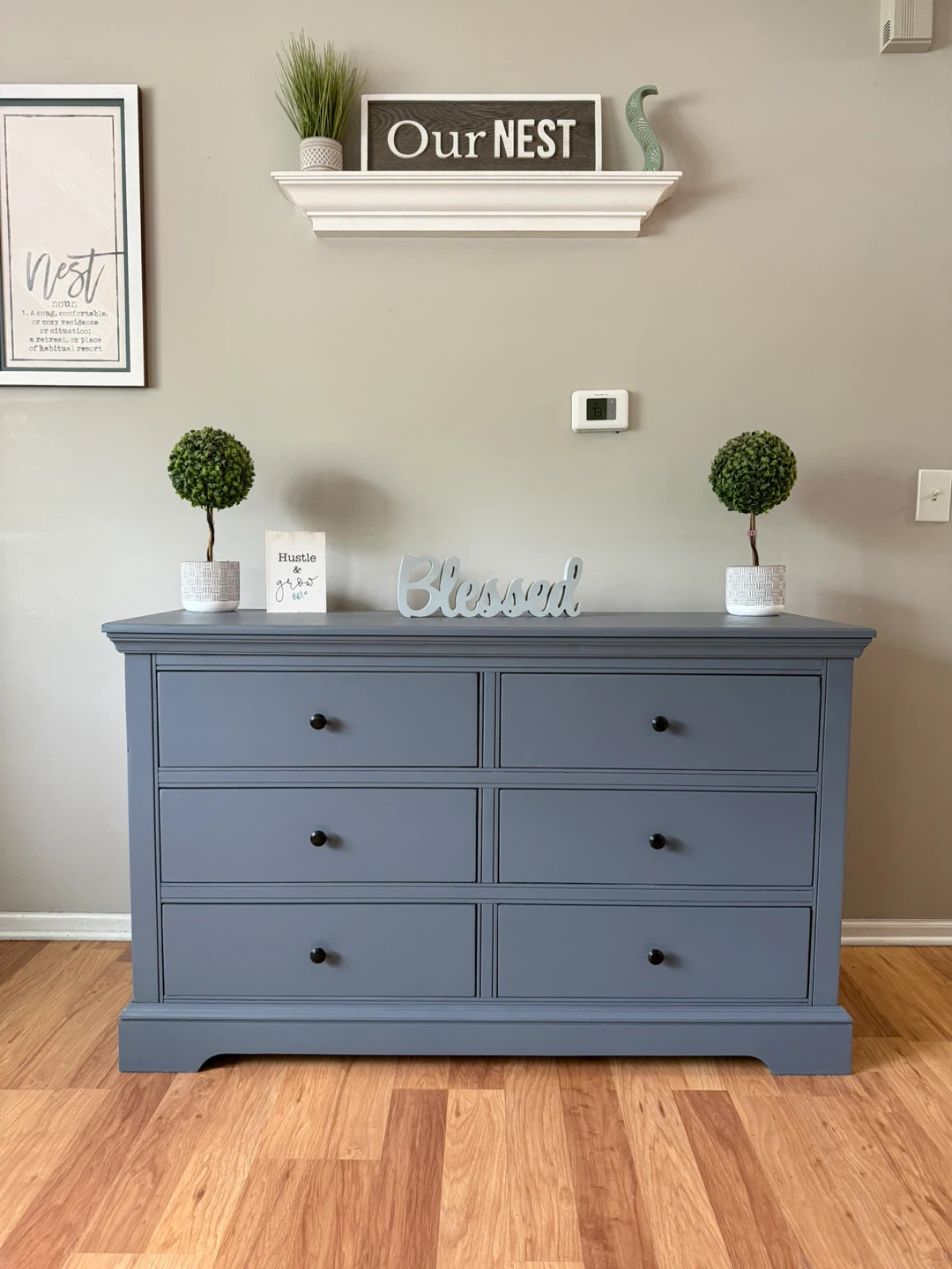 ✨🩶Gorgeous solid dresser🩶✨