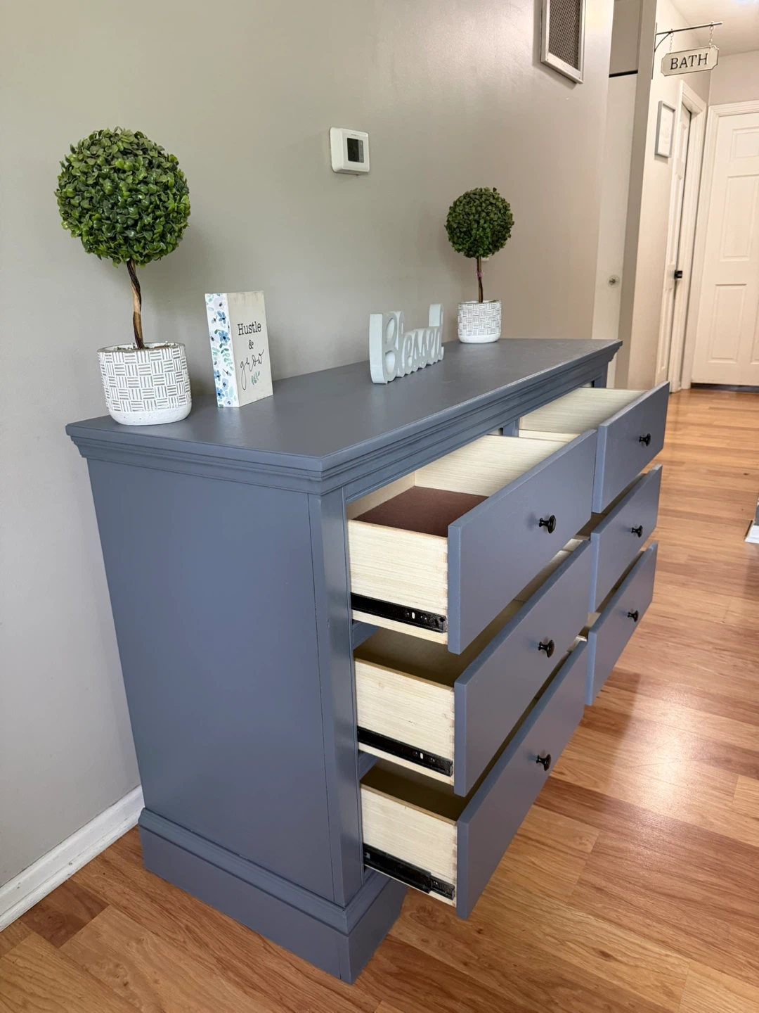 ✨🩶Gorgeous solid dresser🩶✨ - photo 3