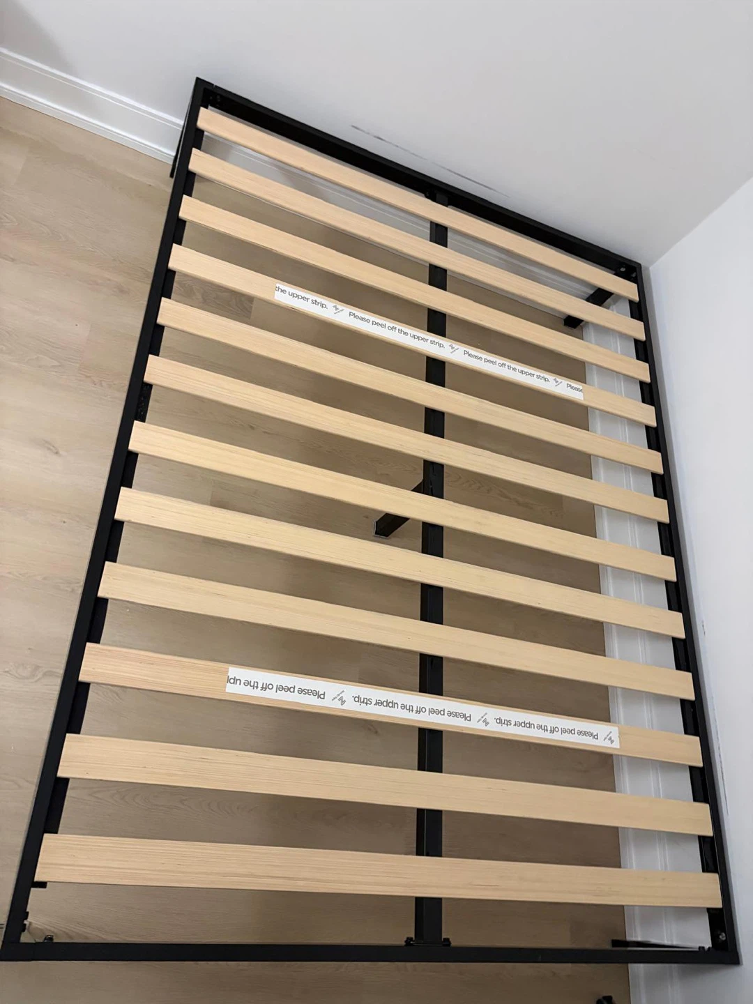 Queen Size Metal Bed Frame with Wood Slats