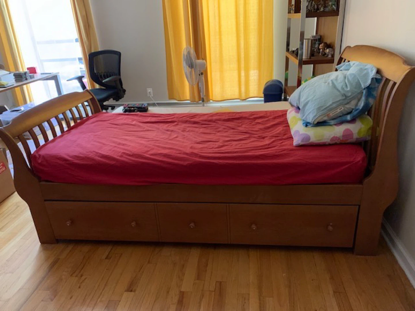 Wooden Sleigh Bed with Storage Drawers - photo 3