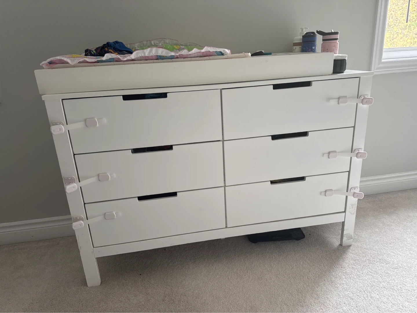 White 6-Drawer Dresser with Changing Pad Top