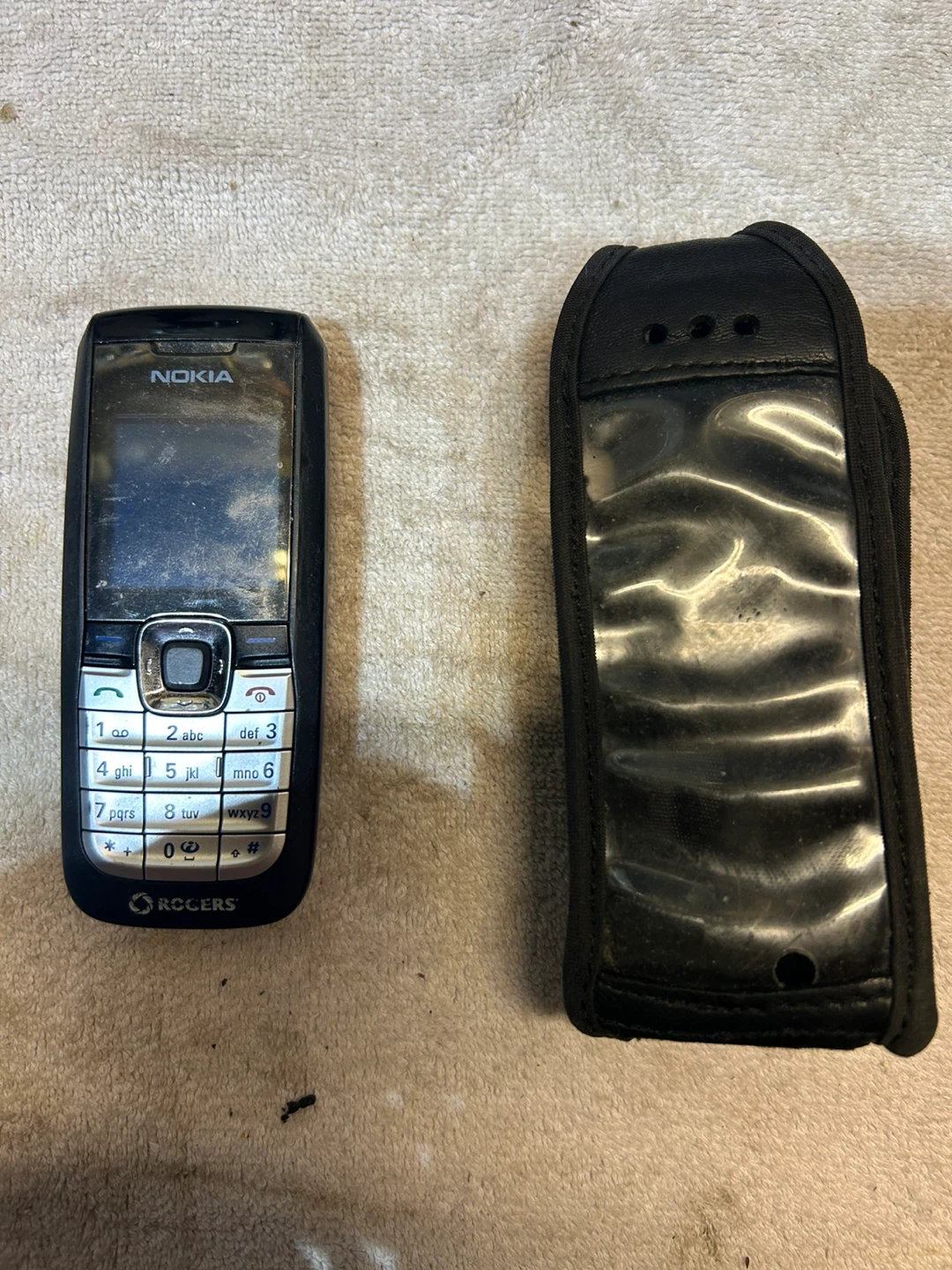 Nokia 1661 - Rogers Basic Cell Phone - photo 5