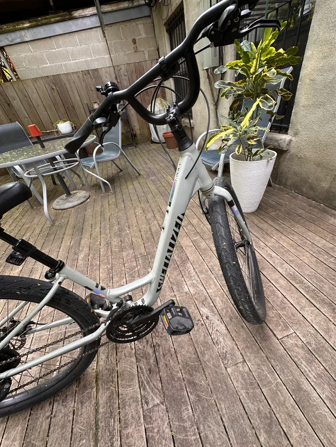 Specialized Roll Low Entry Comfort Cruiser Bike - photo 2