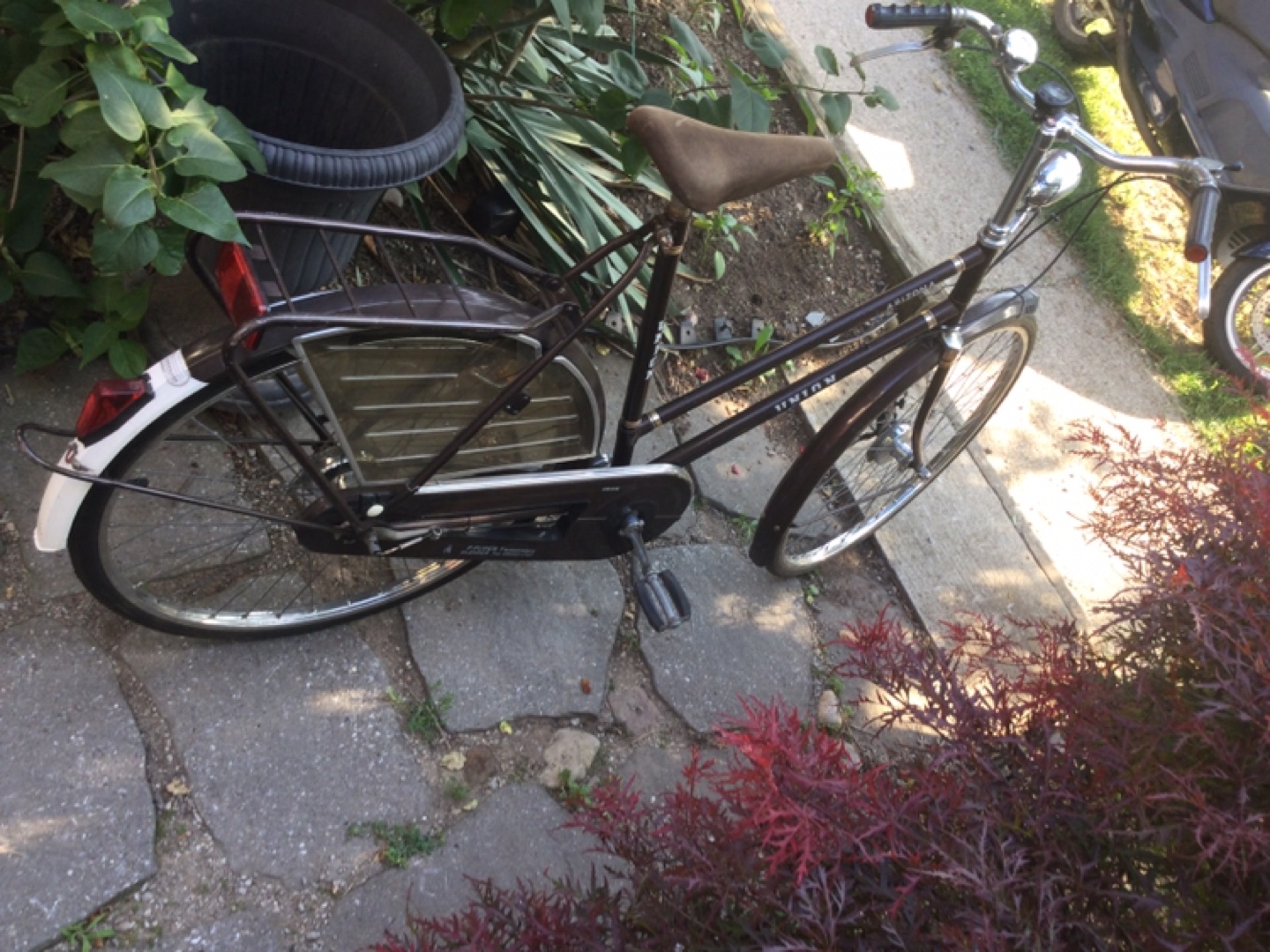 Union Women's Cruiser Bicycle - photo 2