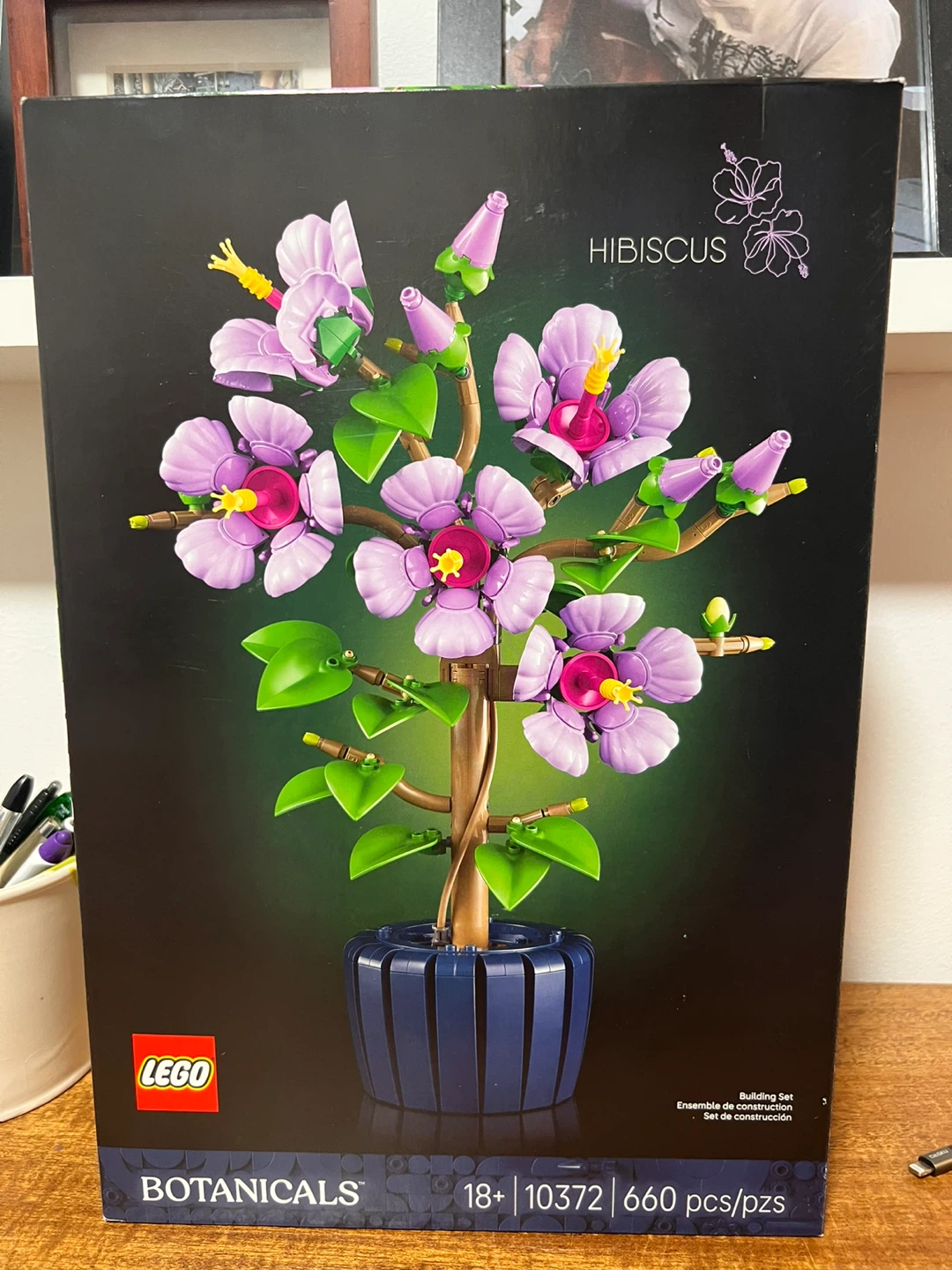 LEGO Botanicals Hibiscus Flower Building Set 10372 - photo 2