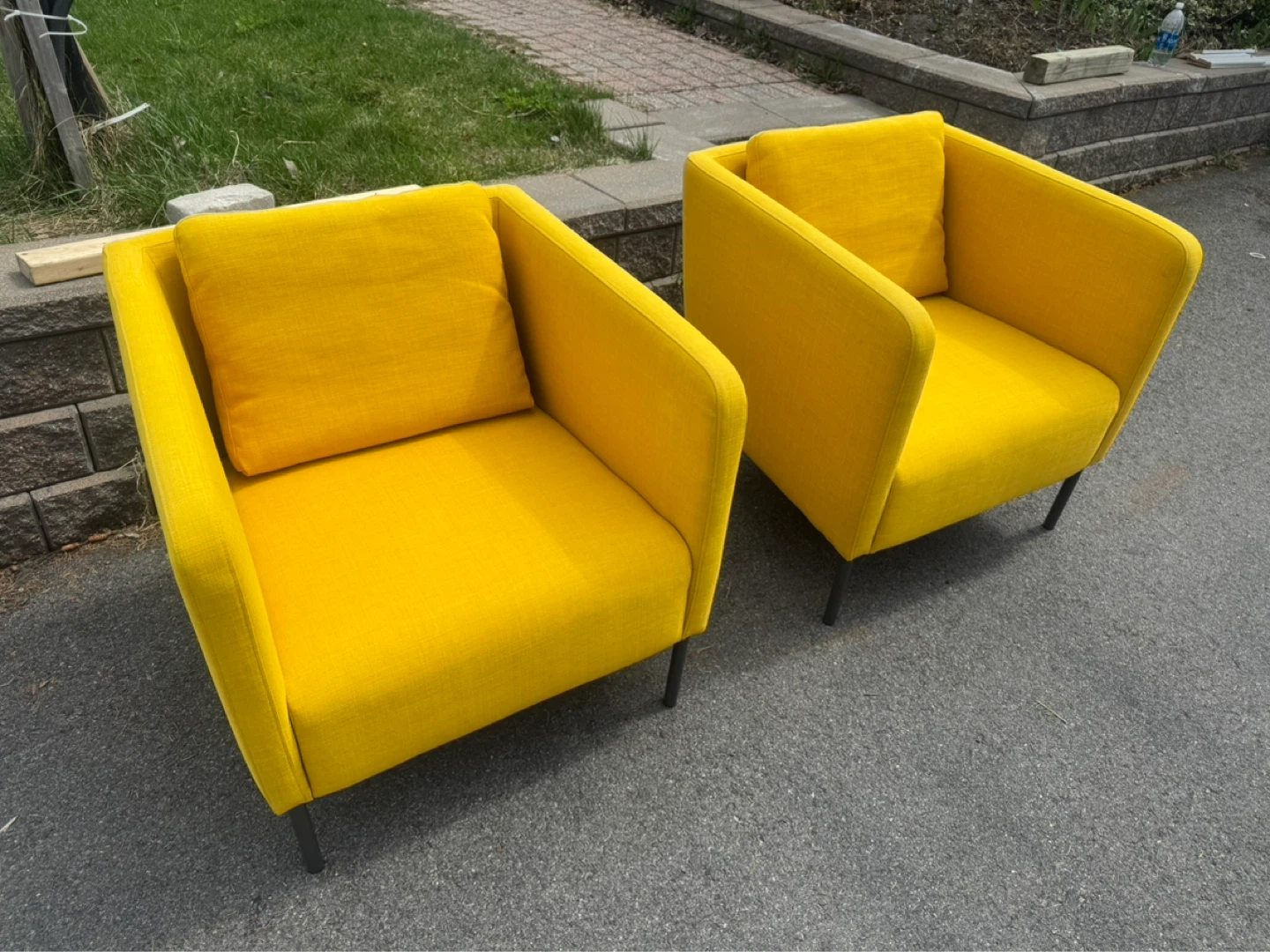 Ikea Two yellow accent chairs - photo 4