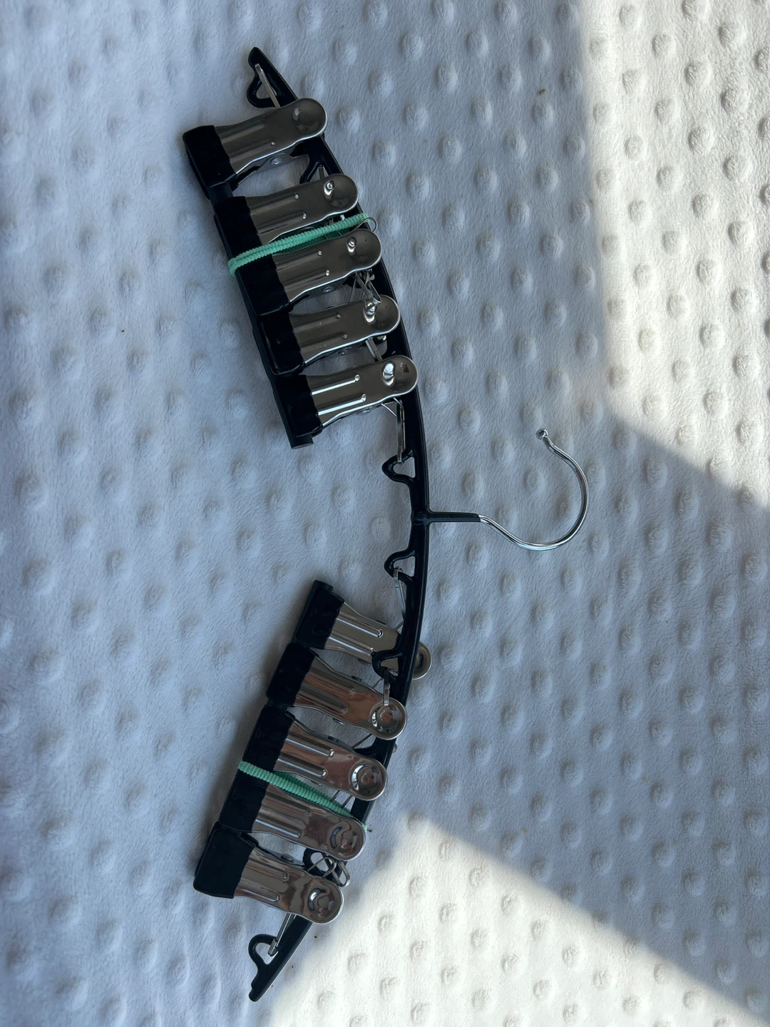 Hanger with 10 clips