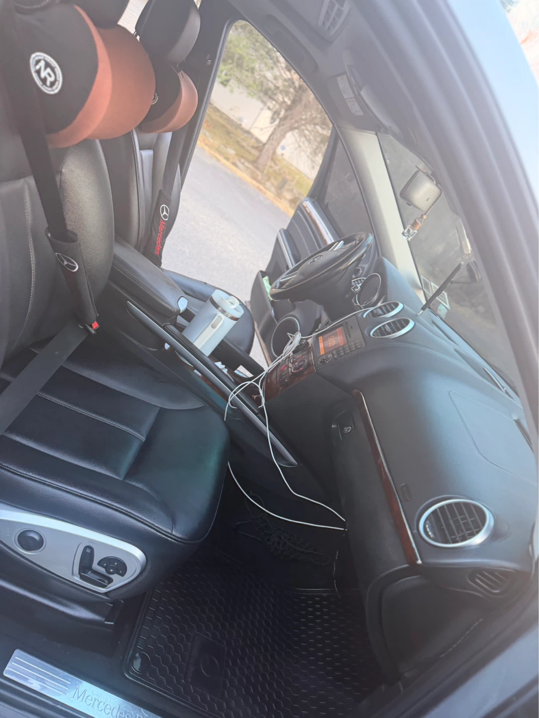 Mercedes Benz Car Seat Headrest Pillows - photo 5