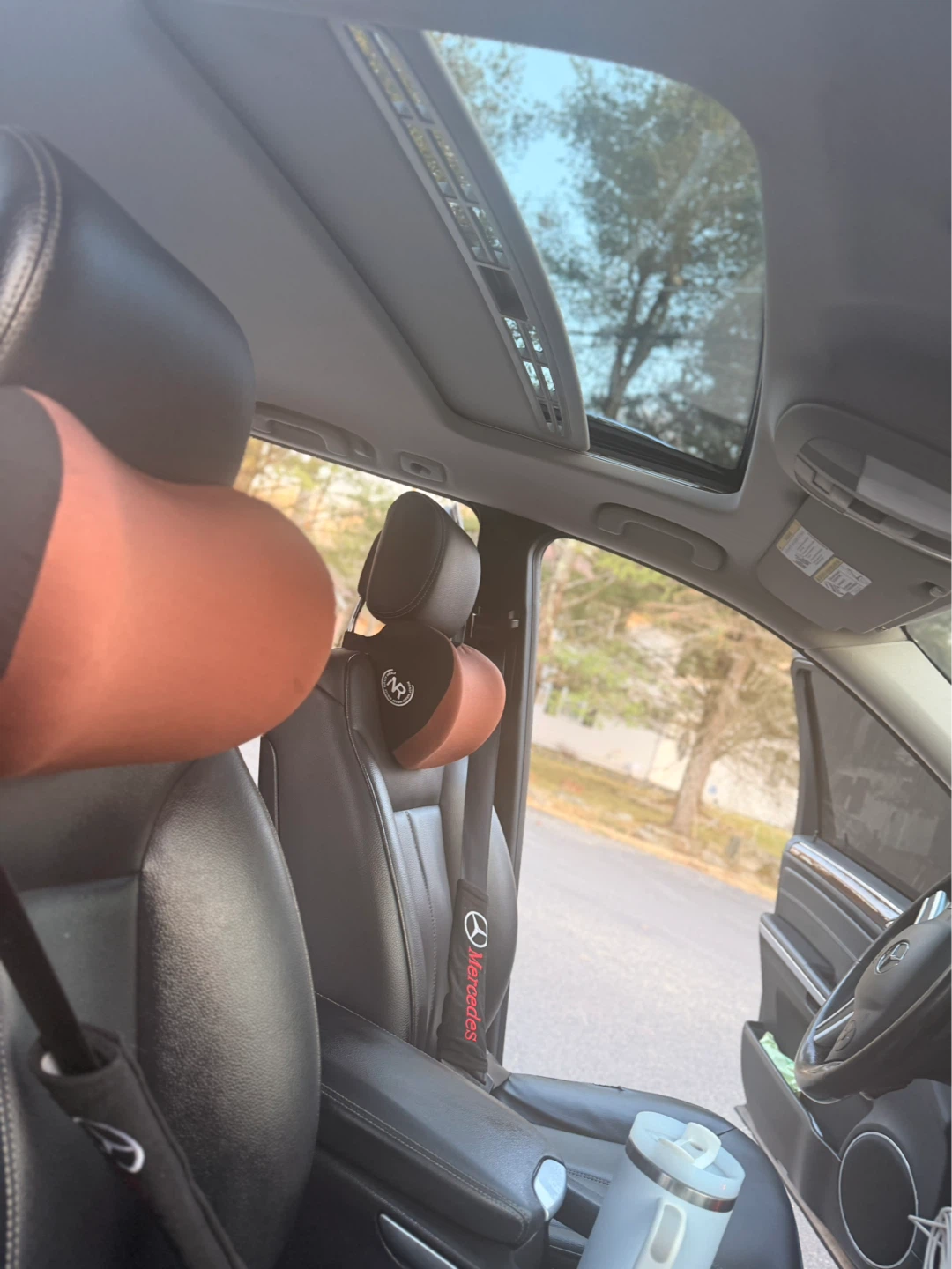 Mercedes Benz Car Seat Headrest Pillows - photo 3