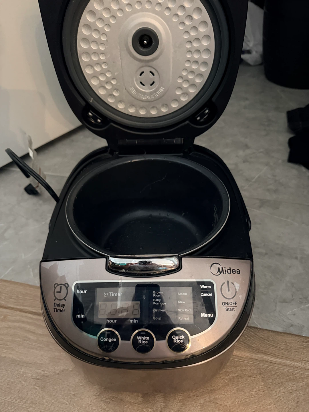 Midea Rice Cooker - photo 2