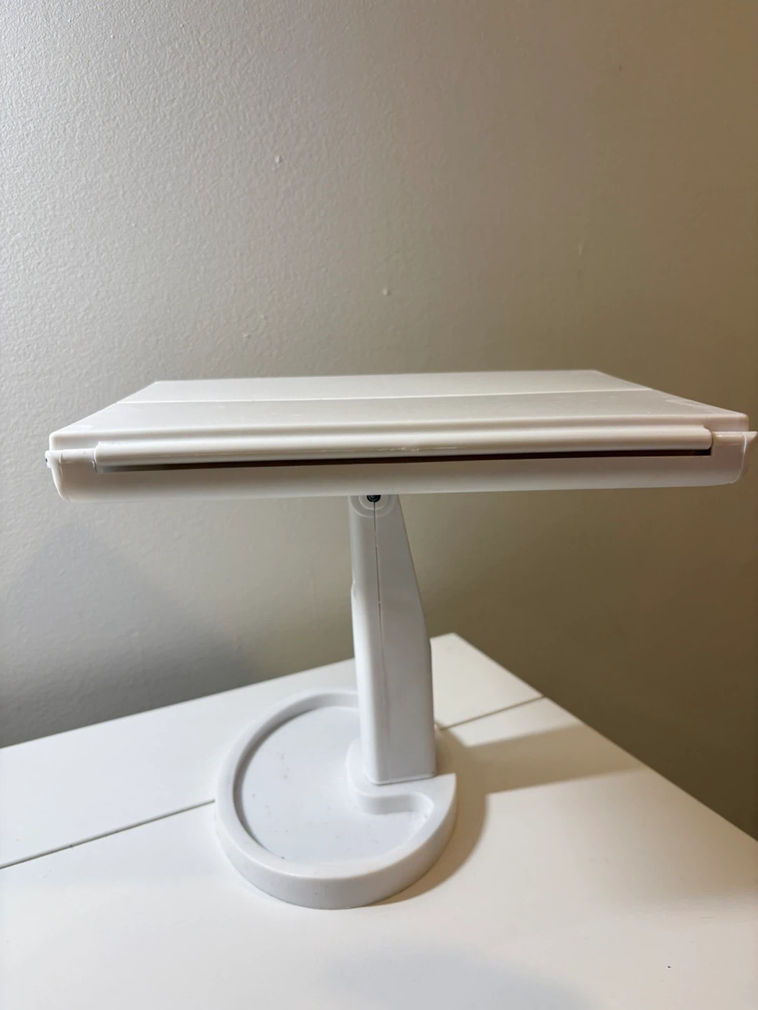 White Tri-Fold Lighted Makeup Mirror - photo 4