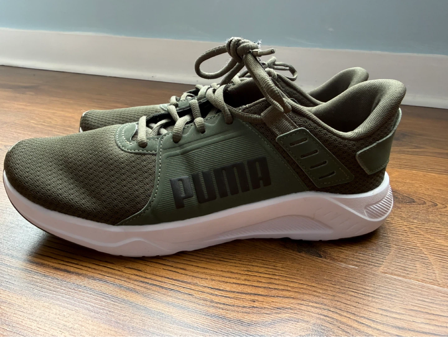 Puma running shoes - US 9.5 - photo 4