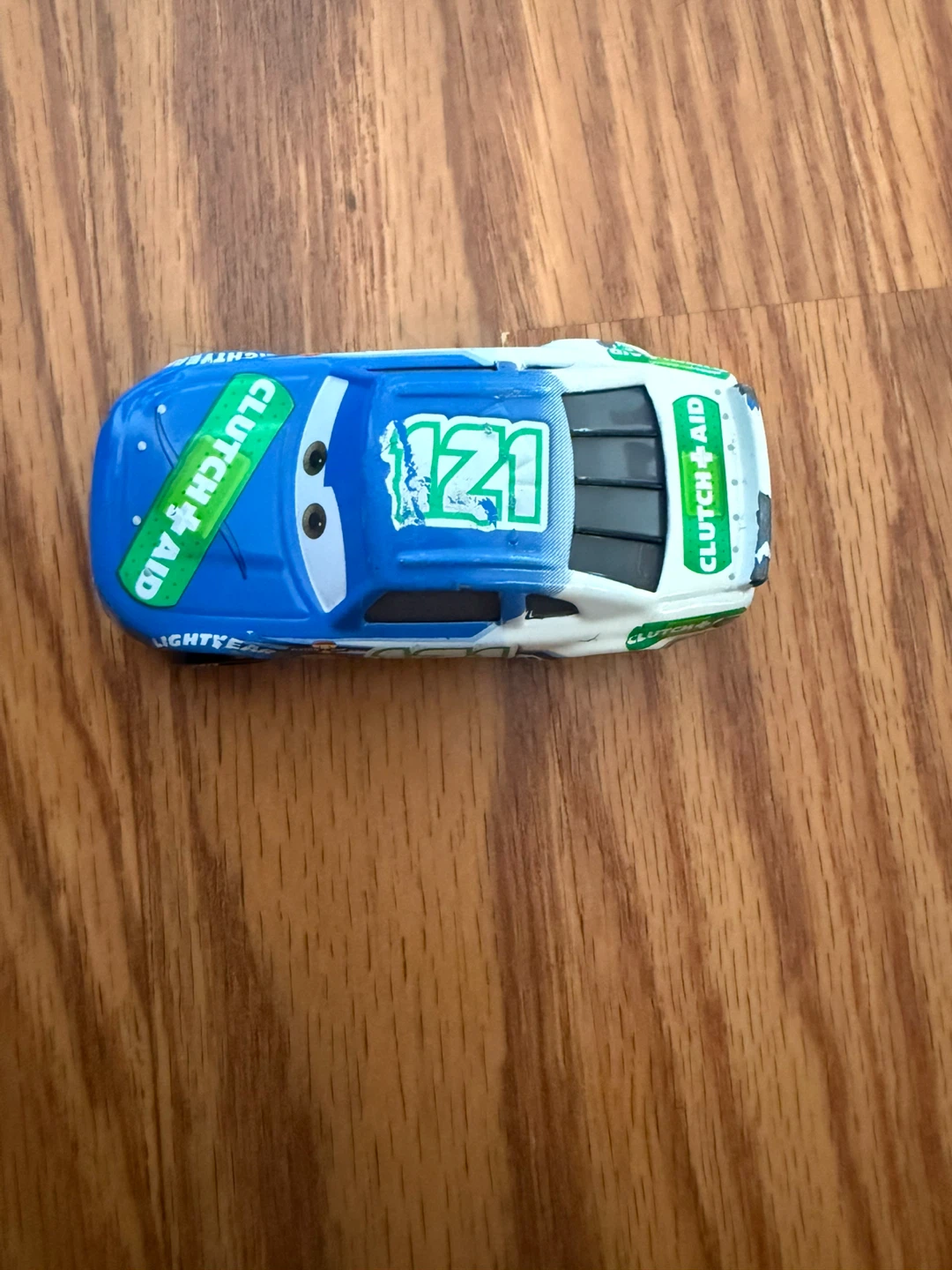 Disney Pixar Cars Clutch Aid 121 Toy Car