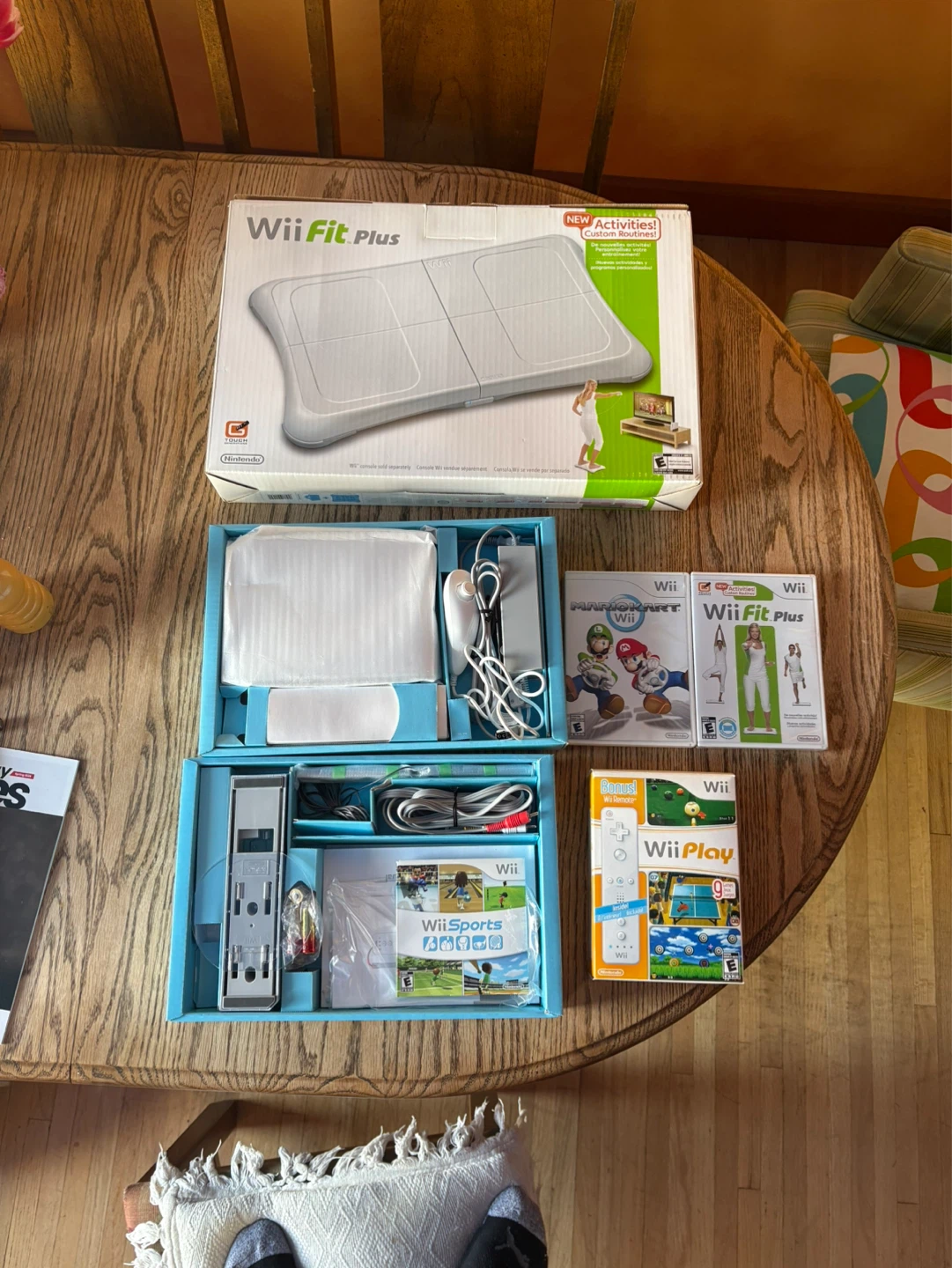 Nintendo Wii Console Bundle with Games and Accessories