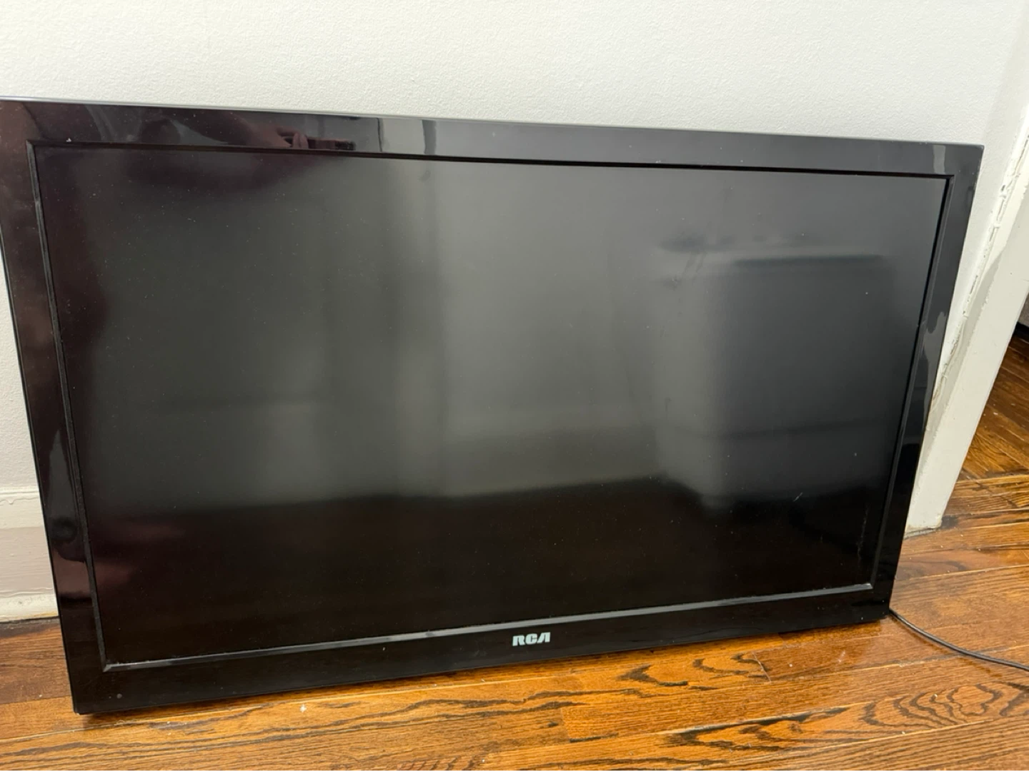 RCA 48" Full HD LCD TV with Stand