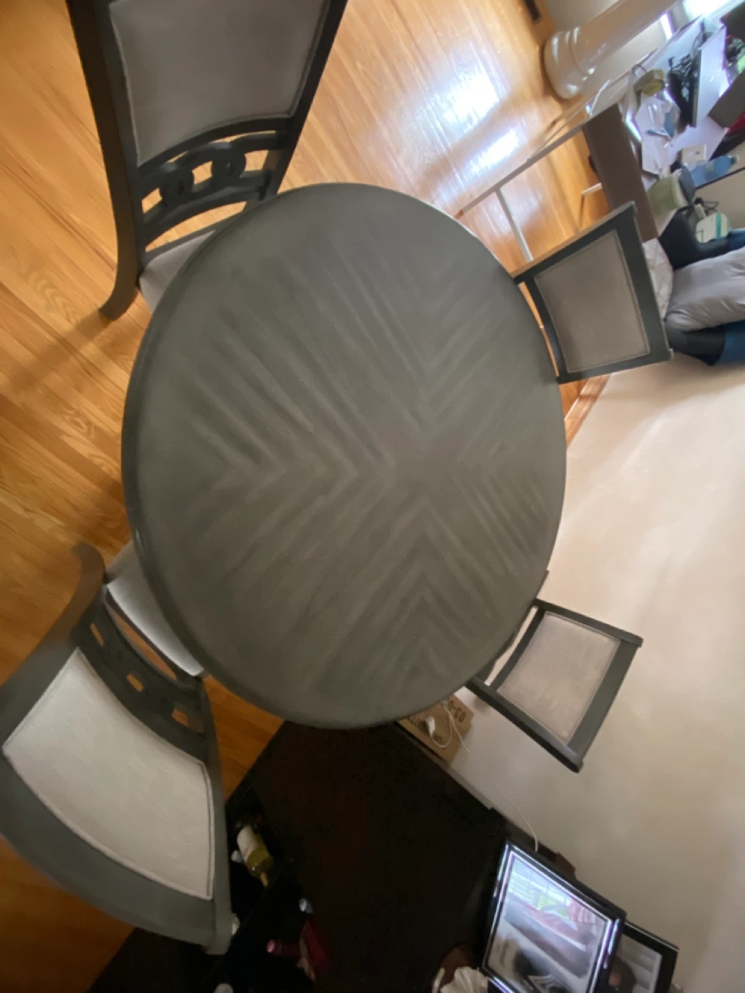 Round Dining Table and Chairs Set - photo 2