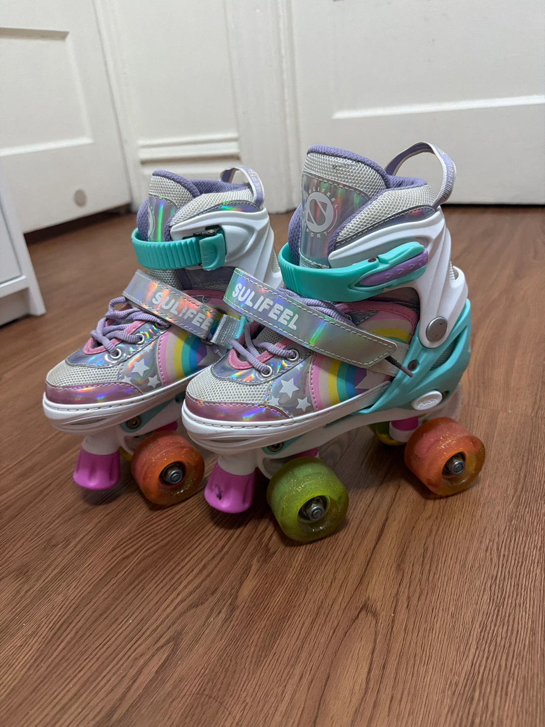 SULIFEEL Roller Skates - Size Small (Youth 1-3)