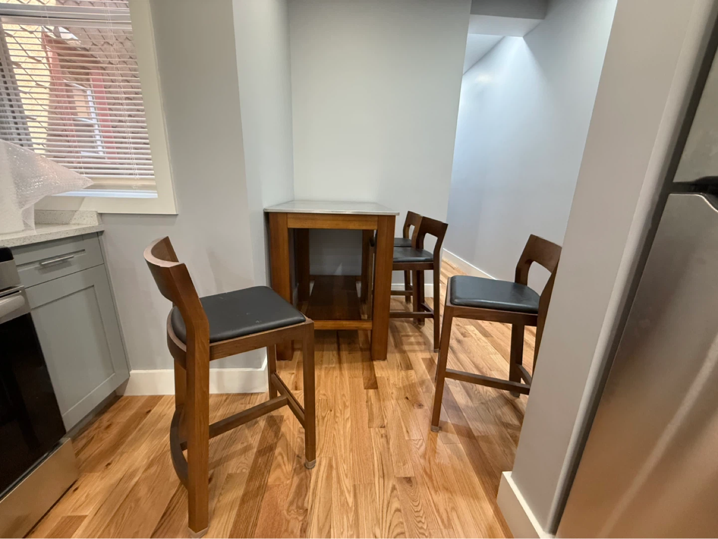 Wood and Metal Bar Table Set with 4 Chairs - photo 2