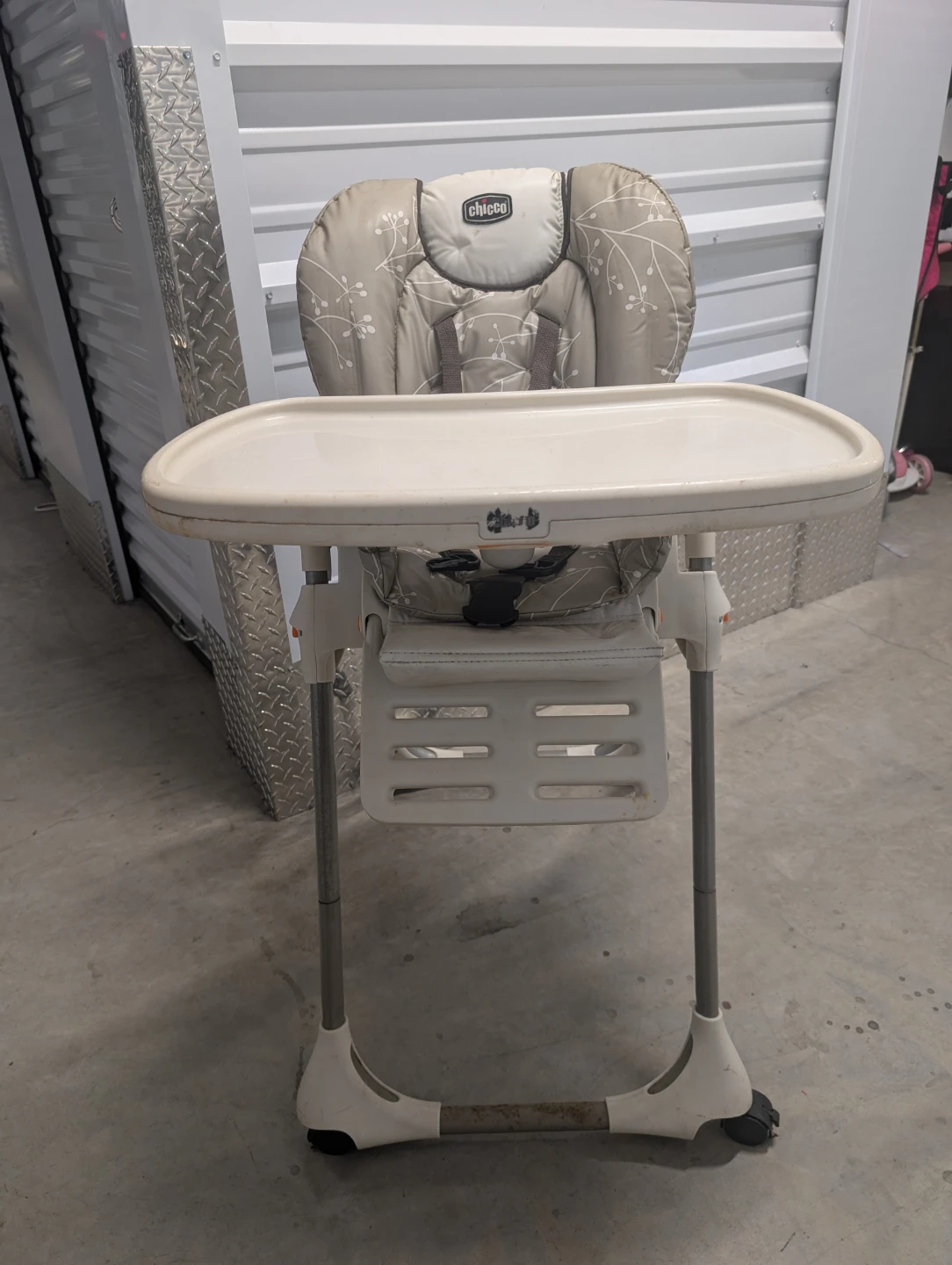 Chicco High Chair - photo 2