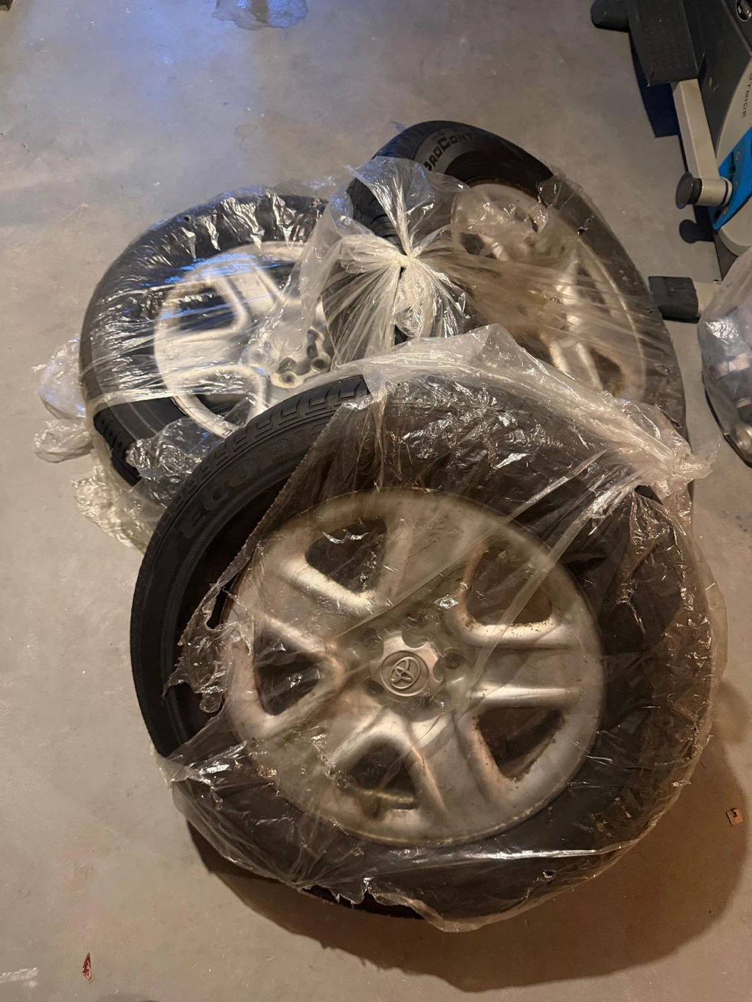Set of 3 Winter Tires with Rims - photo 2