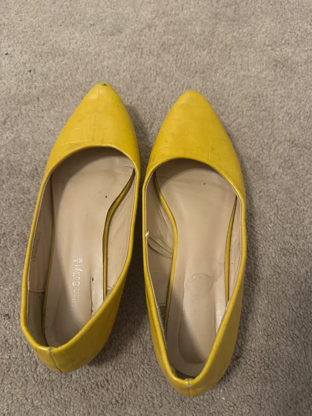 Women's Yellow Croc Pointed Toe Flats - photo 2