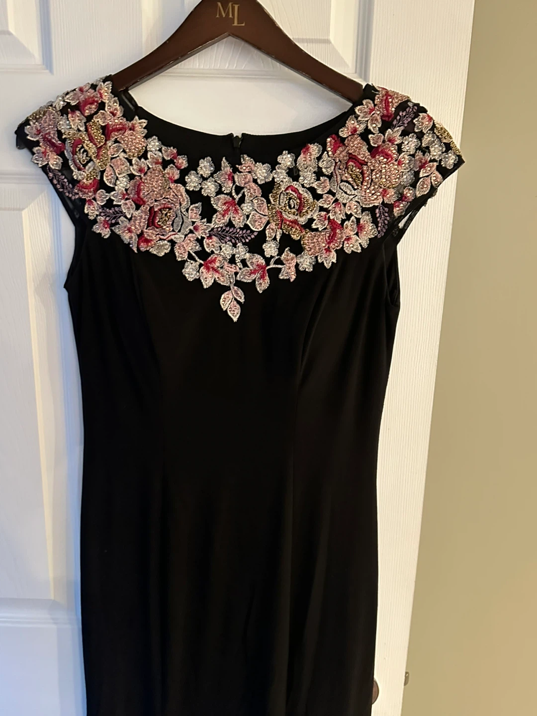 Melanie Lyne Black Embellished Evening Dress - photo 2