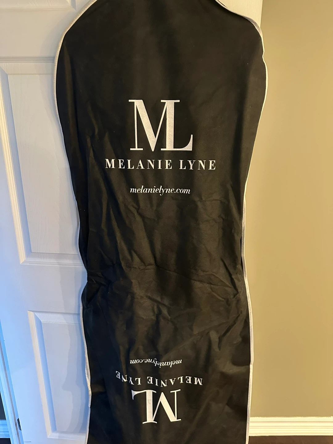Melanie Lyne Black Embellished Evening Dress - photo 4