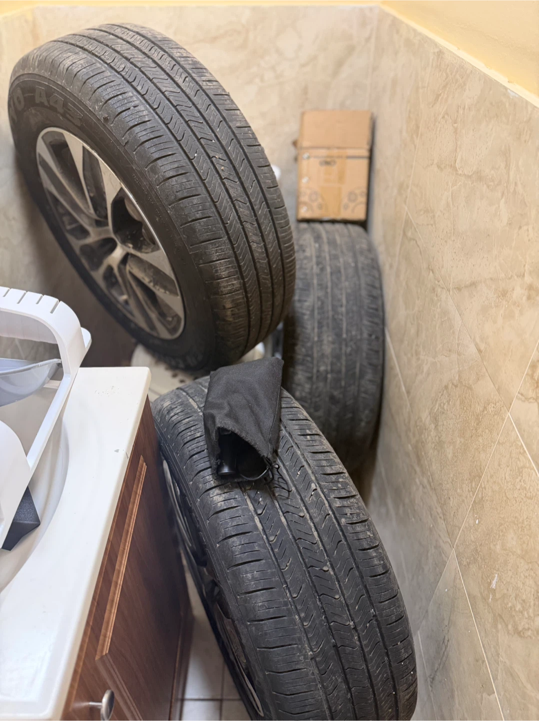 Brand New All 4 Toyota Alloy WHEELS with TIRE (235-65R 18) - photo 4
