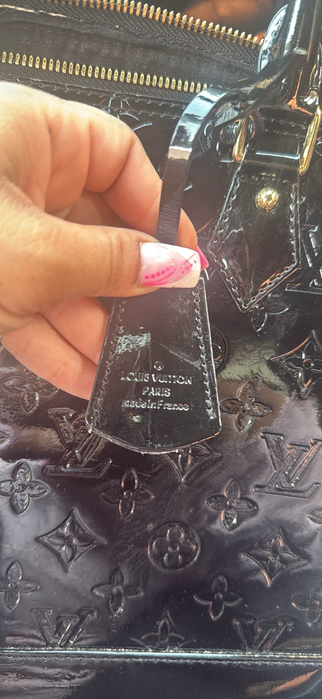 Louis Vuitton Alma Handbag - photo 3