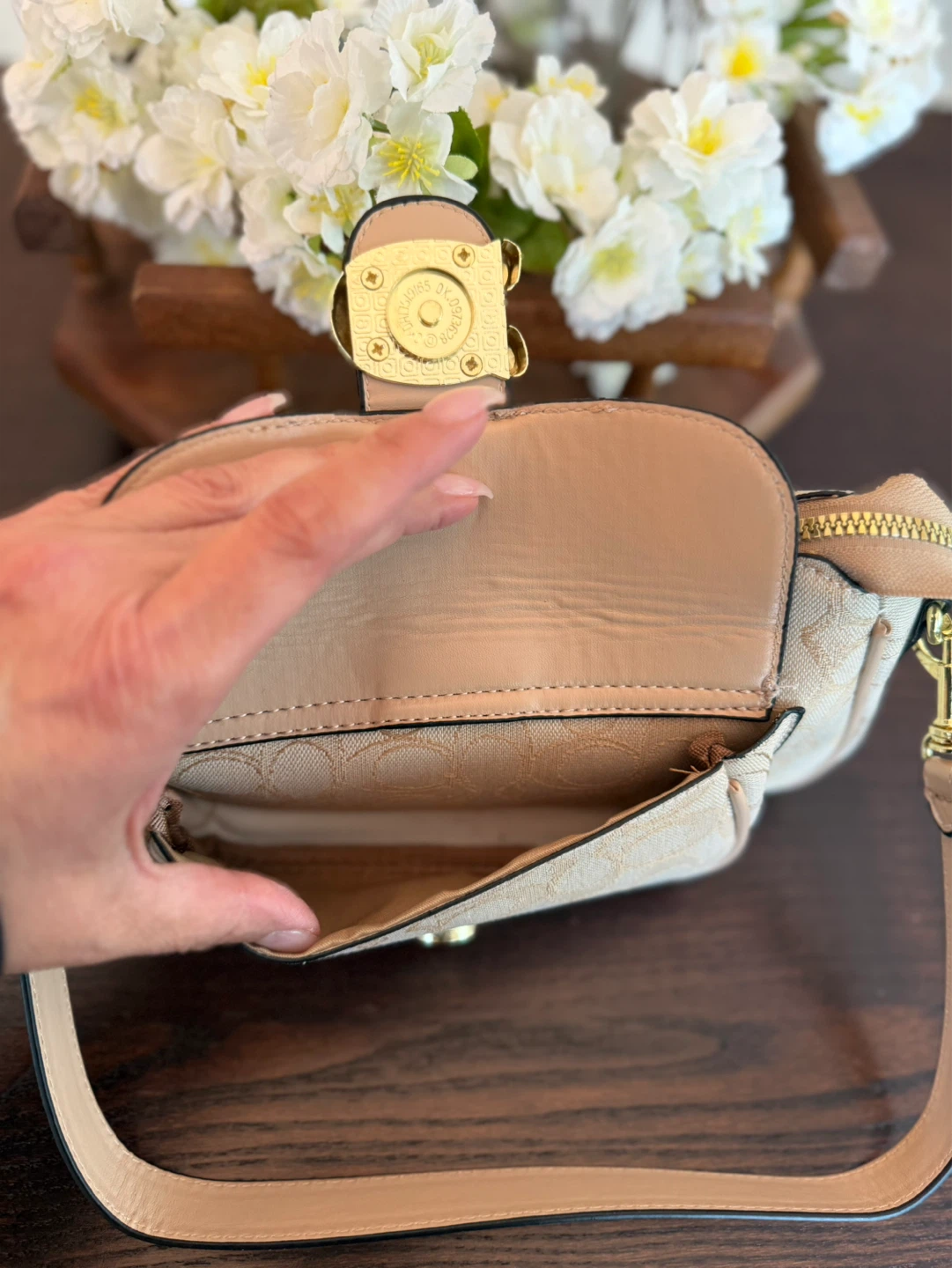 Tabby Shoulder Bag - photo 3