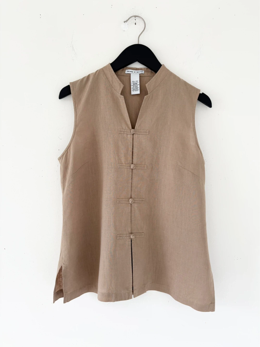 100% Linen Sleeveless Blouse with Frog Closure