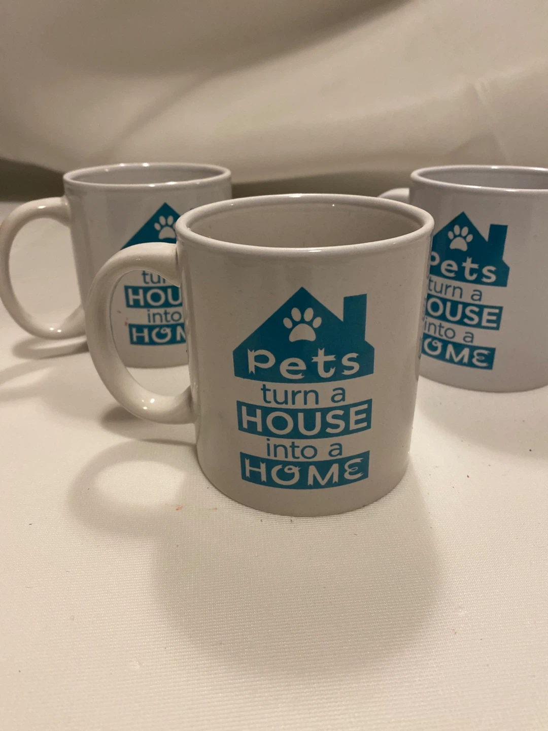 White Mug "Pets turn a HOUSE into a HOME"