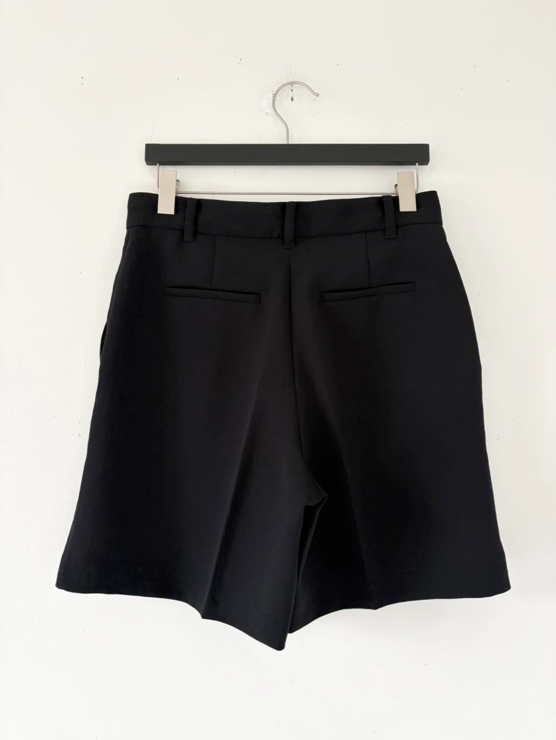 Aritzia Wilfred Crepette Shorts - photo 2