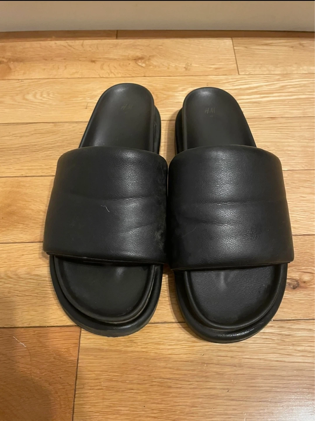 H&M Black Slides - Size 9 - photo 2