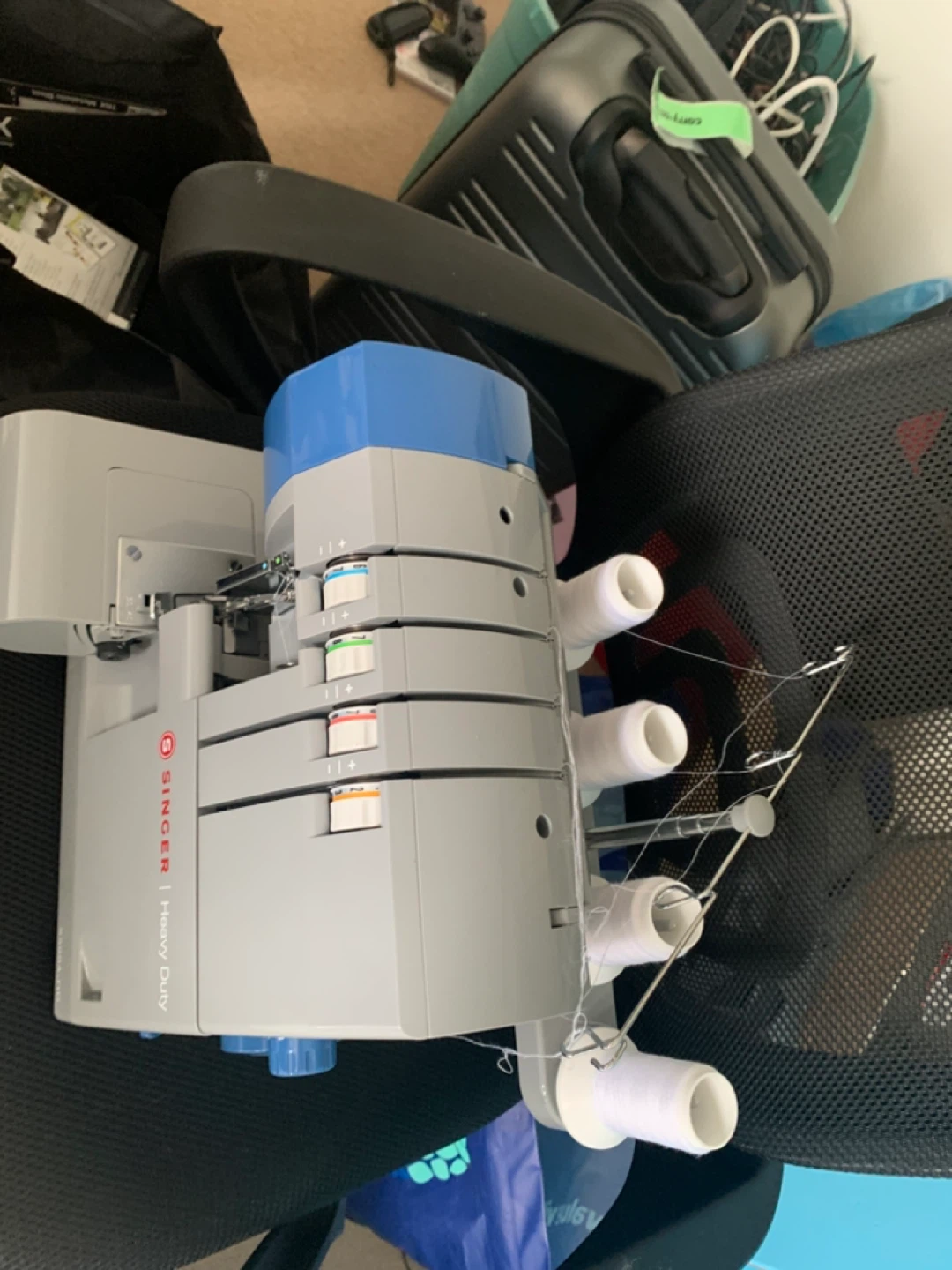 Singer Heavy Duty X5004-HD Serger Sewing Machine - photo 2