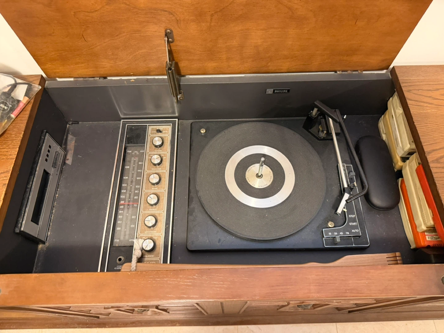 Vintage Console Stereo Record Player - photo 2