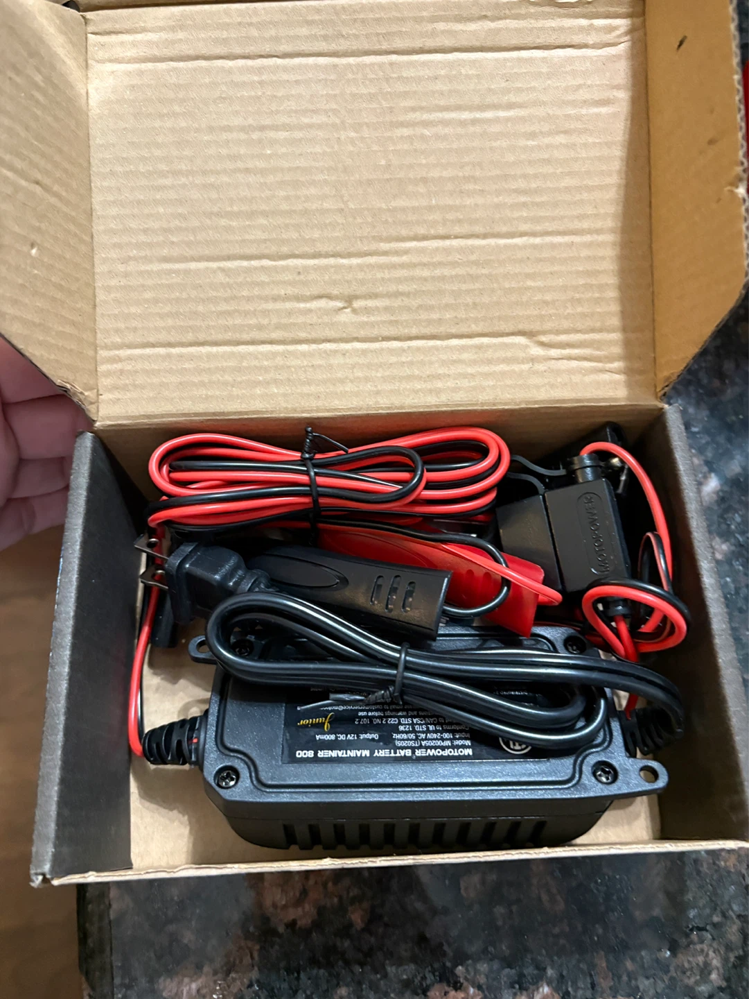 MOTOPower Automatic Battery Charger / Maintainer Junior - photo 4